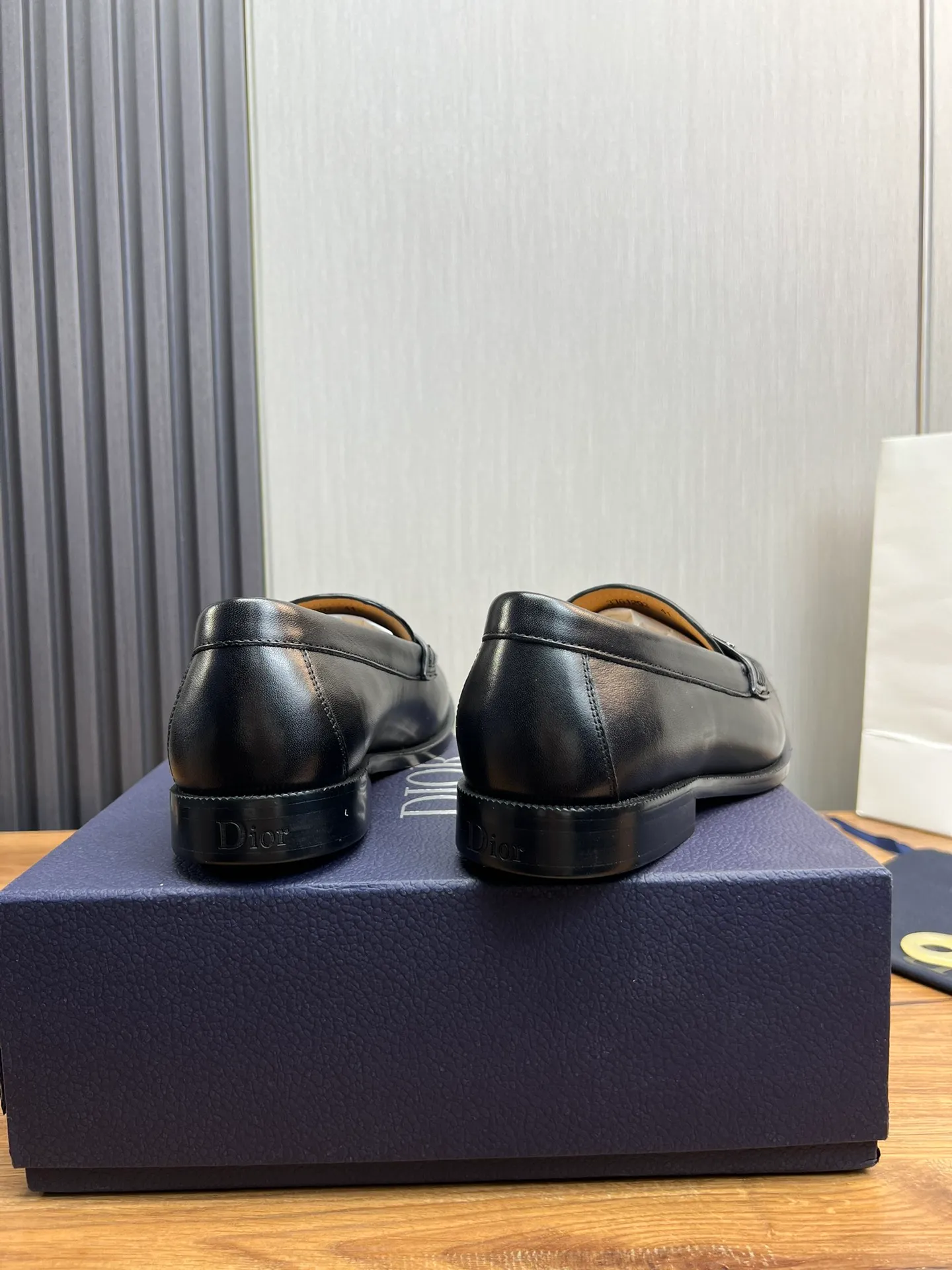 Men's men's shoes💰560💰 Dior. Men's business casual leather shoes👞all use imported original brand leather materials, just to create a more comfortable wearing experience. Upper: original cowhide, open edge beaded cowhide➕imported sheepskin lining, original non-slip and wear-resistant rubber outsole✔️36-45 (38.45 non-refundable)